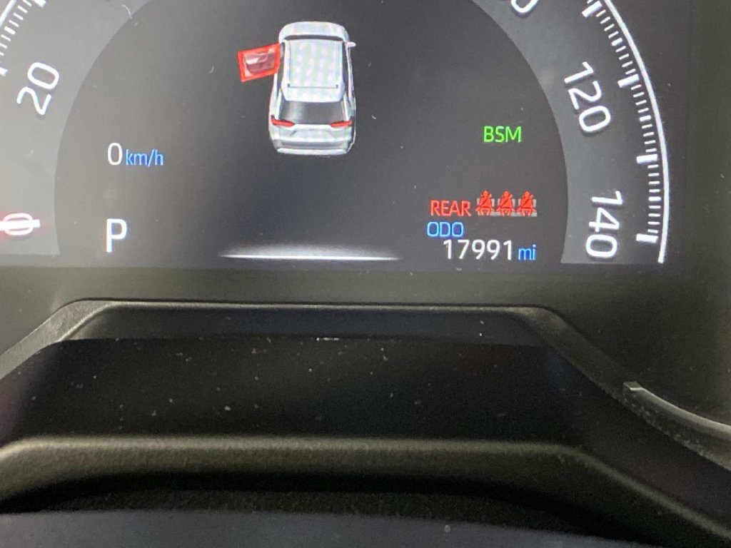 Used 2024 Toyota RAV4 LE AWD/4WD image 19