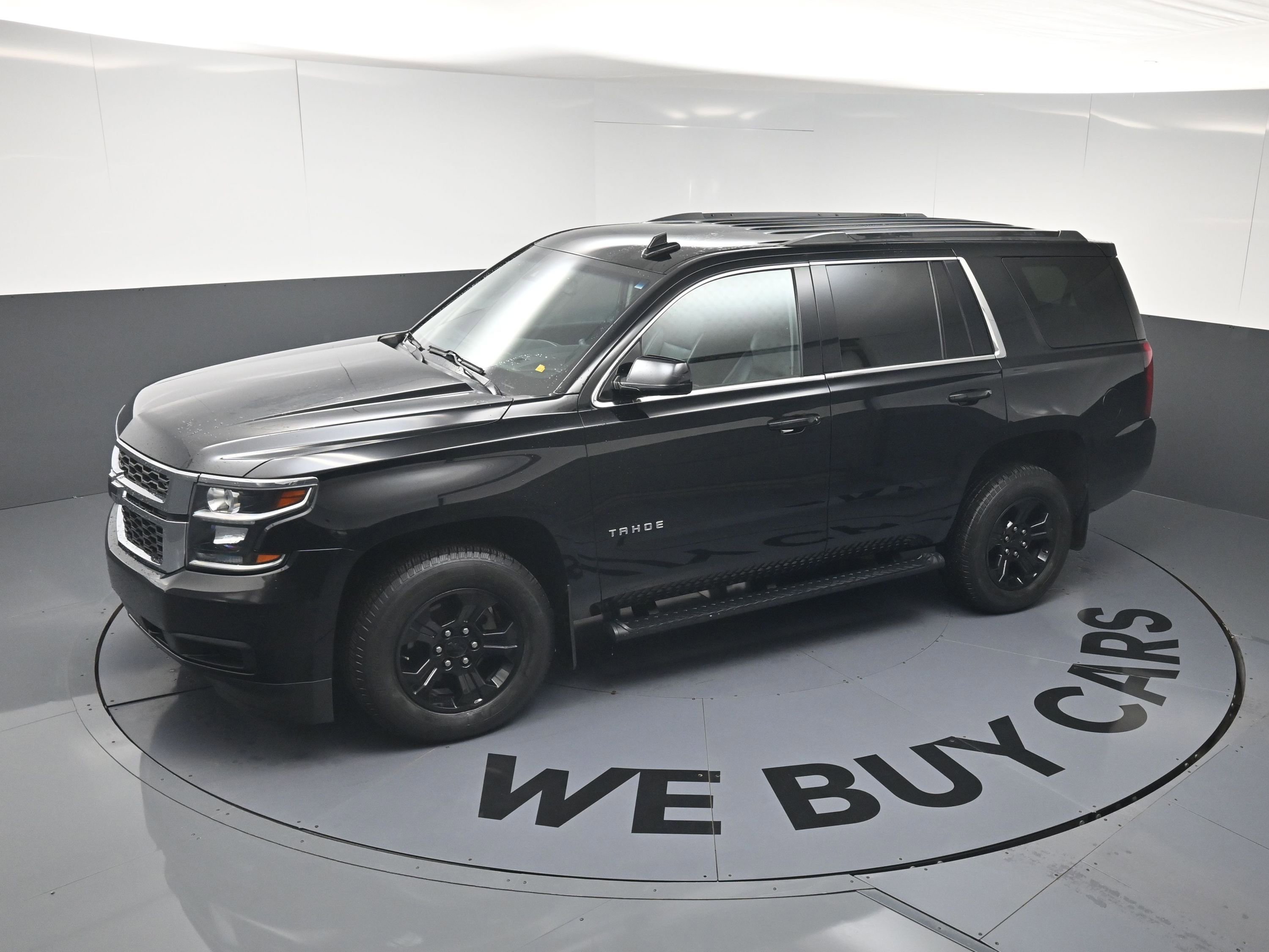 Used 2019 Chevrolet Tahoe LS w/ Enhanced Driver Alert Package AWD/4WD image 12