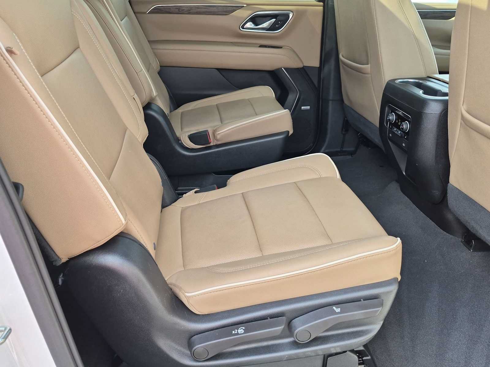 Used 2023 Chevrolet Suburban Premier w/ Max Trailering Package AWD/4WD image 22