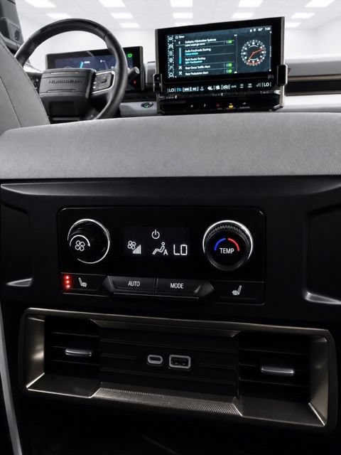 Used 2024 GMC Hummer EV 3X AWD/4WD image 40