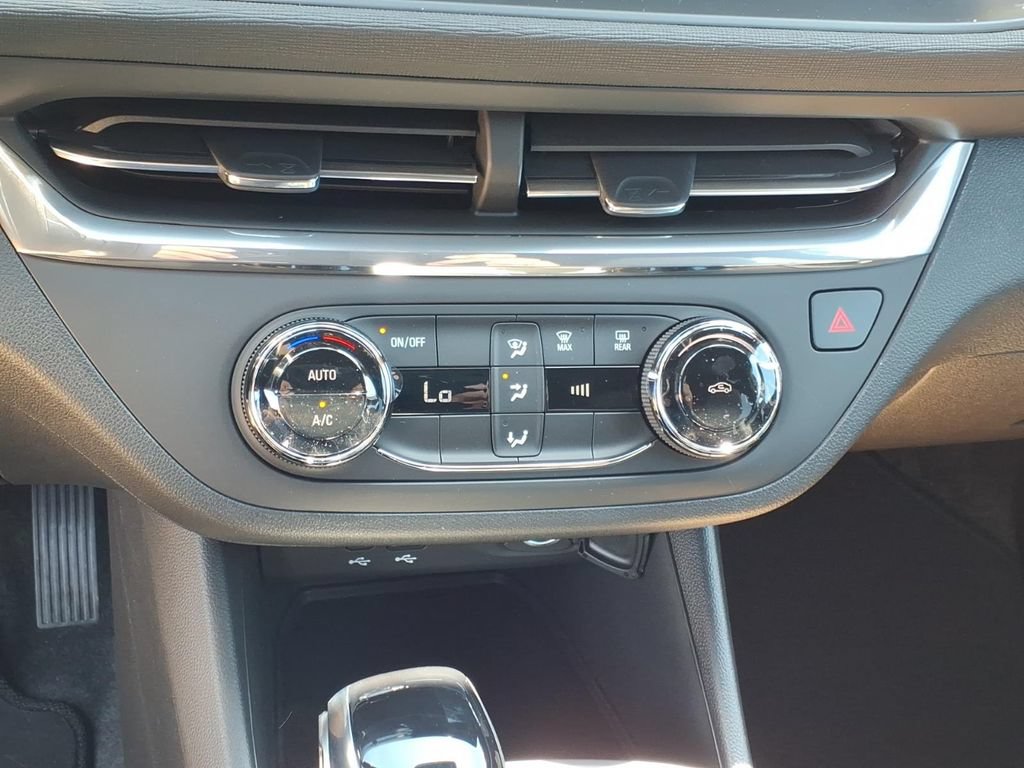 New 2026 Buick Envista Preferred FWD image 17