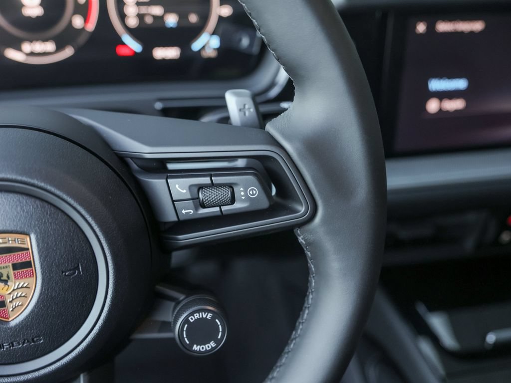 Certified 2026 Porsche Cayenne AWD/4WD image 20