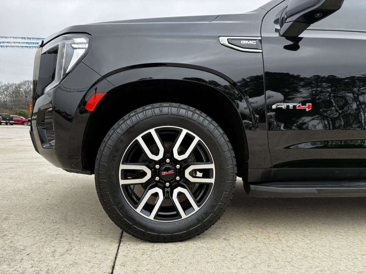 Used 2021 GMC Yukon XL AT4 image 7