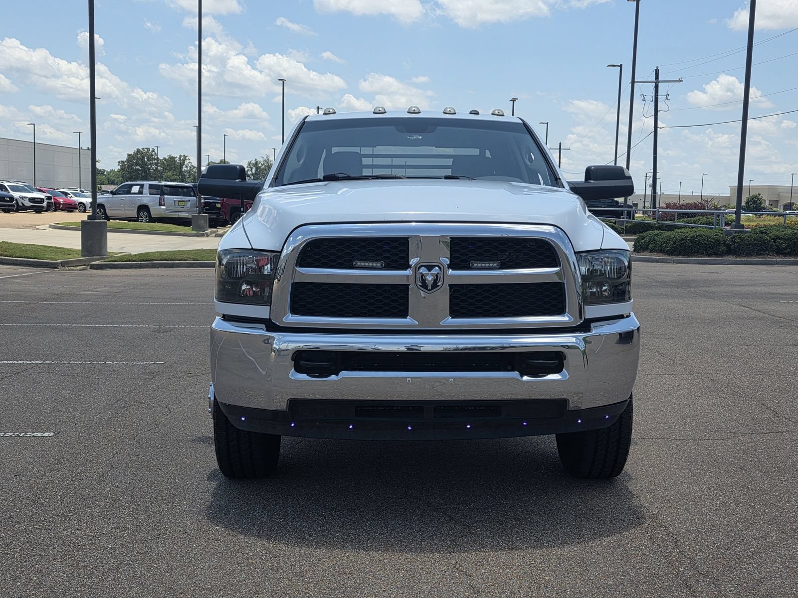 Used 2018 RAM 3500 Tradesman w/ Chrome Appearance Group AWD/4WD image 2