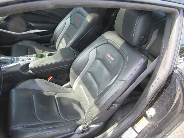 Used 2018 Chevrolet Camaro SS RWD image 18