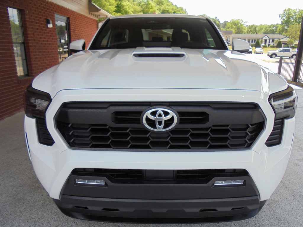 Used 2024 Toyota Tacoma TRD Sport RWD image 3