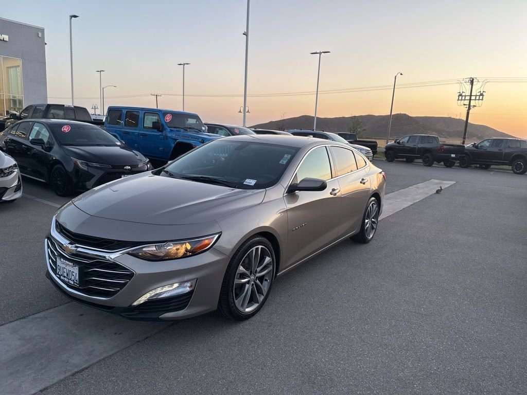 Used 2022 Chevrolet Malibu LT FWD image 4
