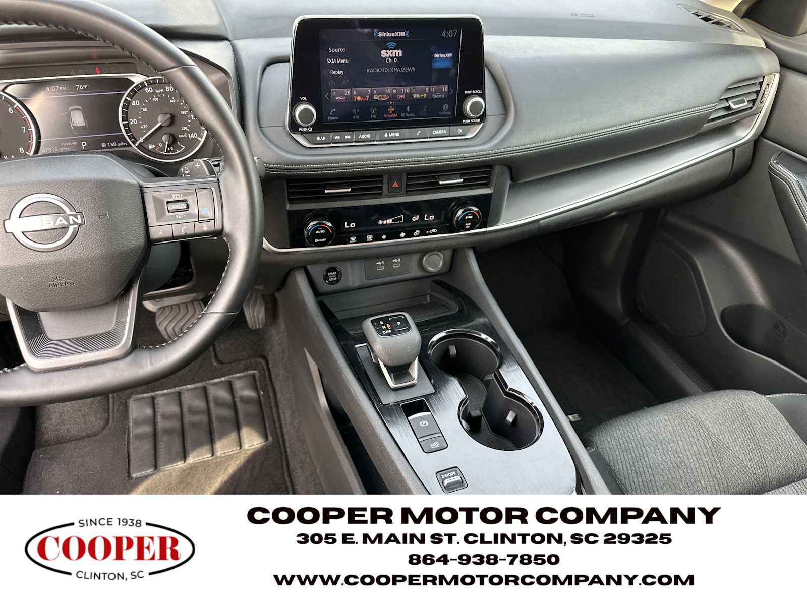 Used 2025 Nissan Rogue SV image 25