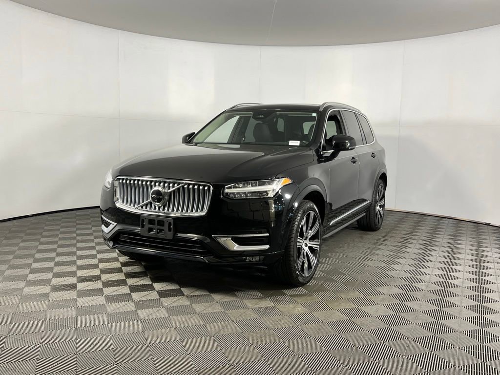 Used 2024 Volvo XC90 B5 Plus image 3