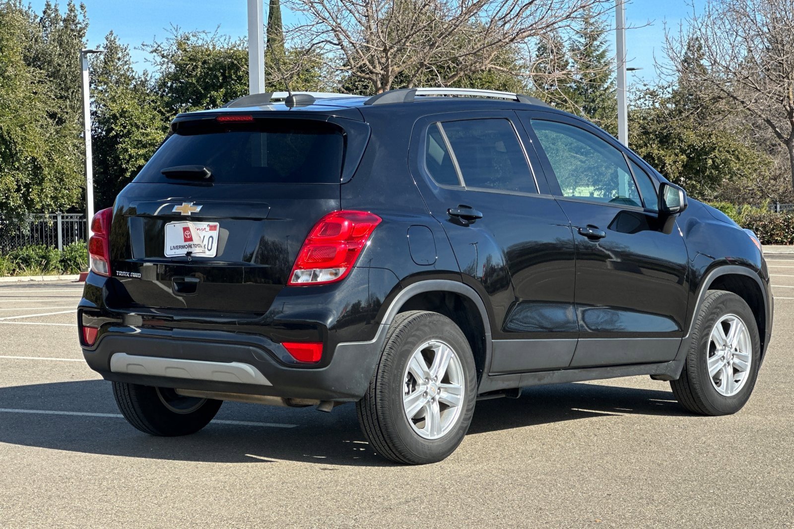 Used 2022 Chevrolet Trax LT w/ LT Convenience Package image 4