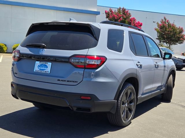 New 2026 Honda Pilot Black Edition image 4