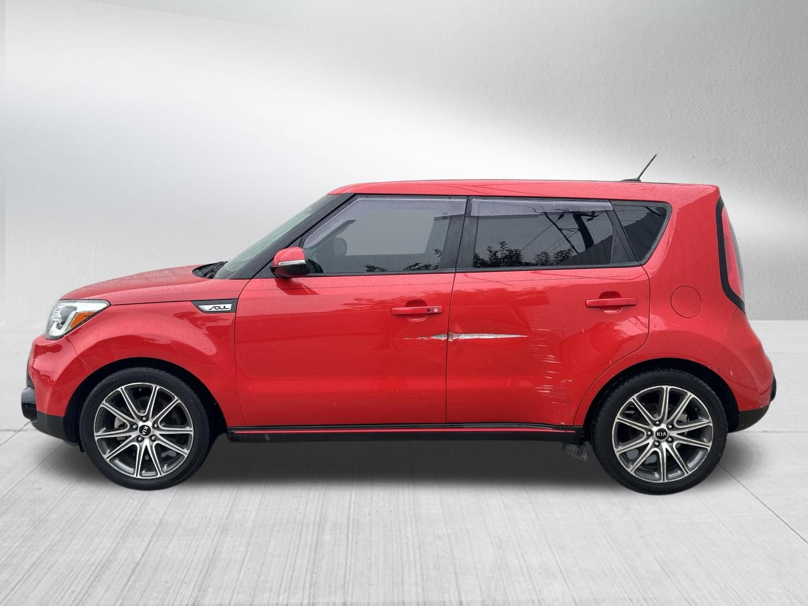 Used 2017 Kia Soul ! w/ Tech Package FWD image 4