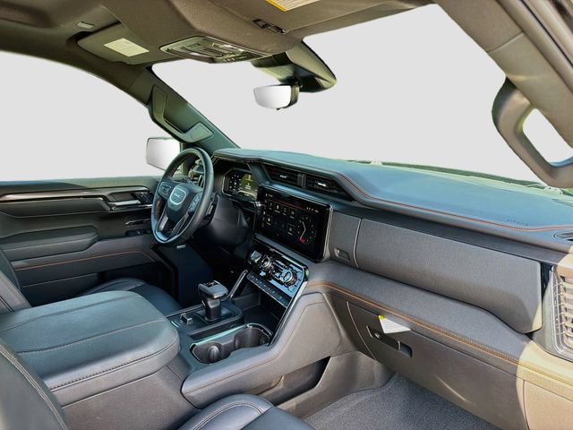 Used 2025 GMC Sierra 1500 AT4 w/ AT4 Premium Package AWD/4WD image 14