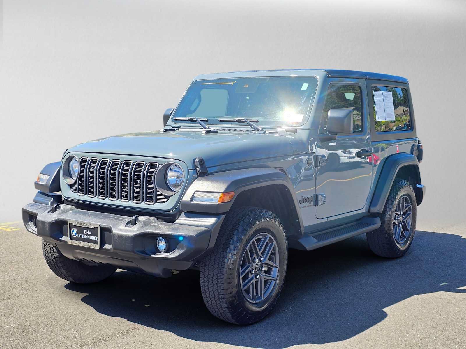 Used 2024 Jeep Wrangler Sport AWD/4WD image 7