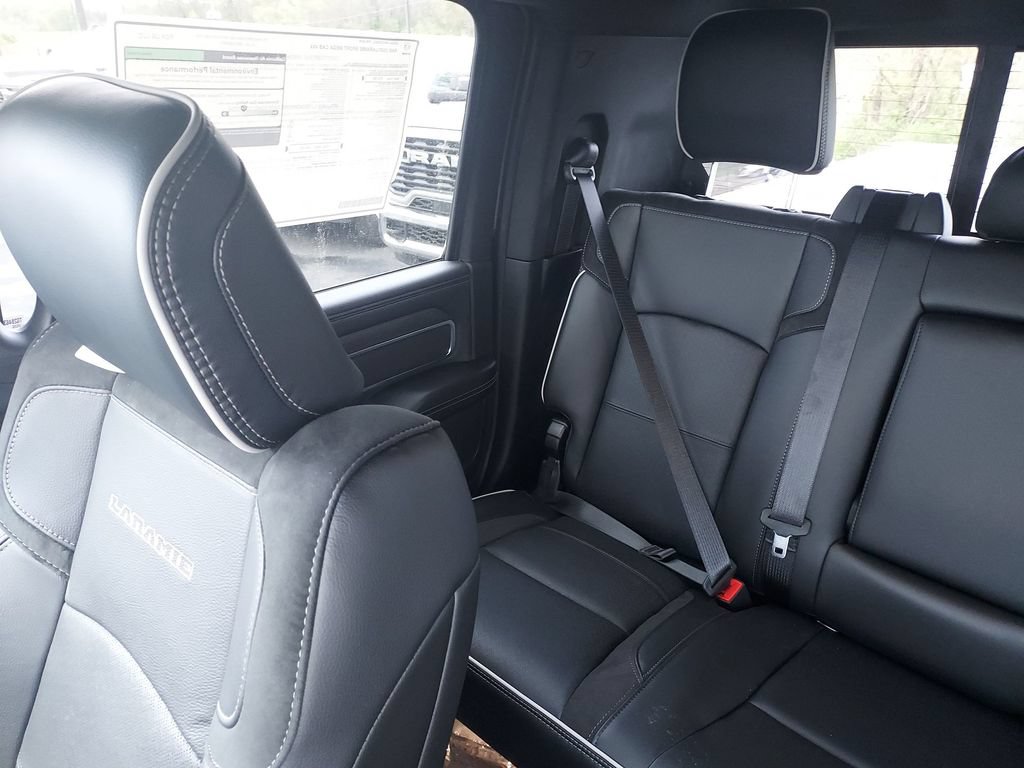 New 2026 RAM 2500 Laramie AWD/4WD image 12