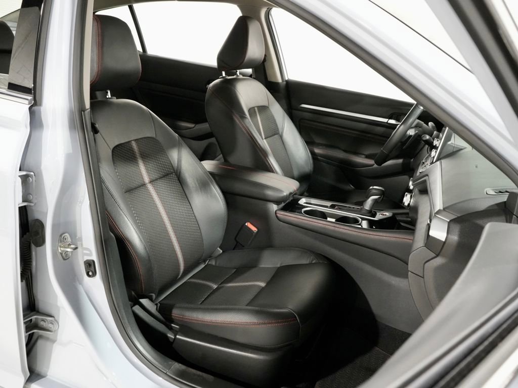 Used 2023 Nissan Altima 2.5 SR image 22