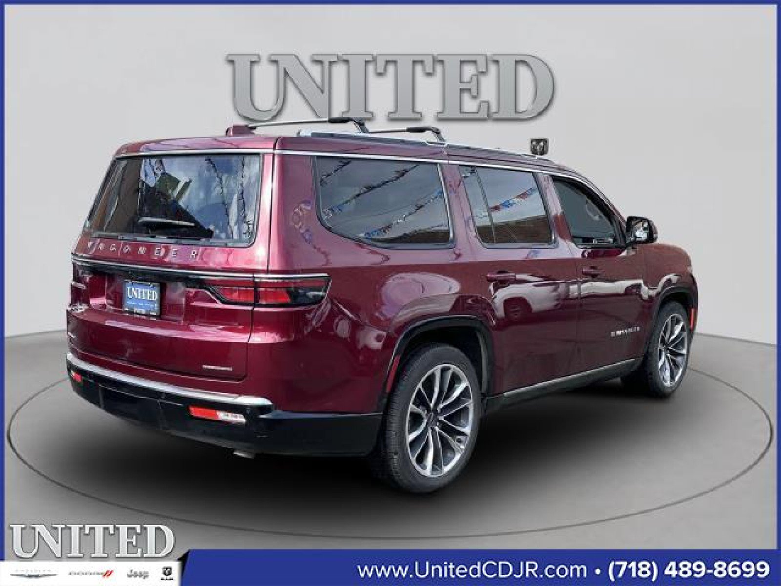 Used 2022 Jeep Wagoneer Series III w/ Premium Group I image 3