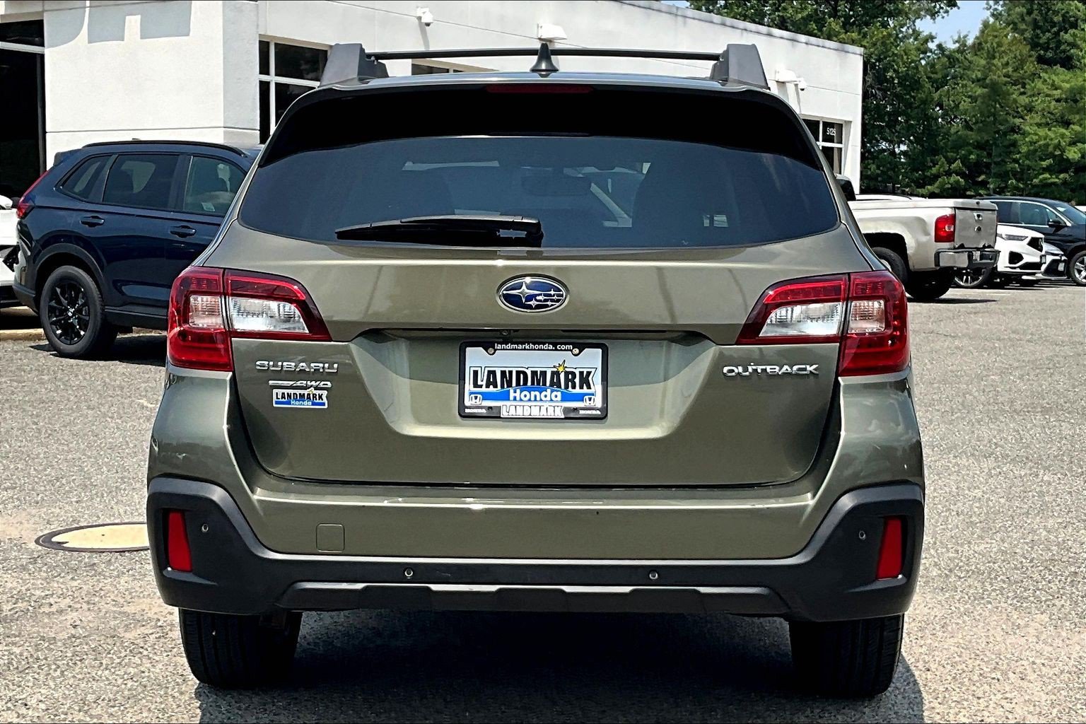 Used 2019 Subaru Outback 2.5i Limited w/ Popular Package #2 AWD/4WD image 4