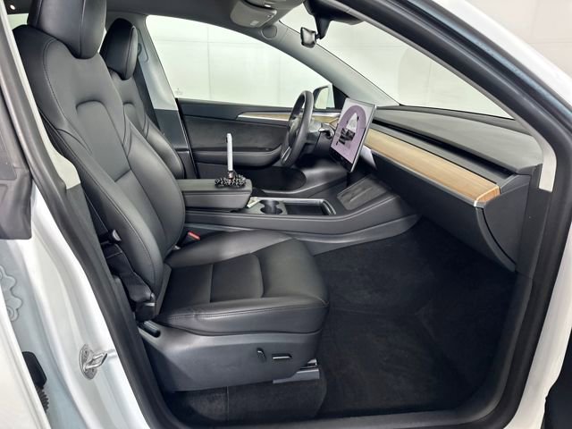 Used 2023 Tesla Model Y Long Range image 27