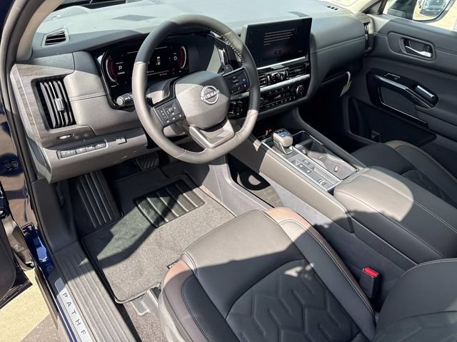 New 2026 Nissan Pathfinder Platinum w/ Accent Package FWD image 19