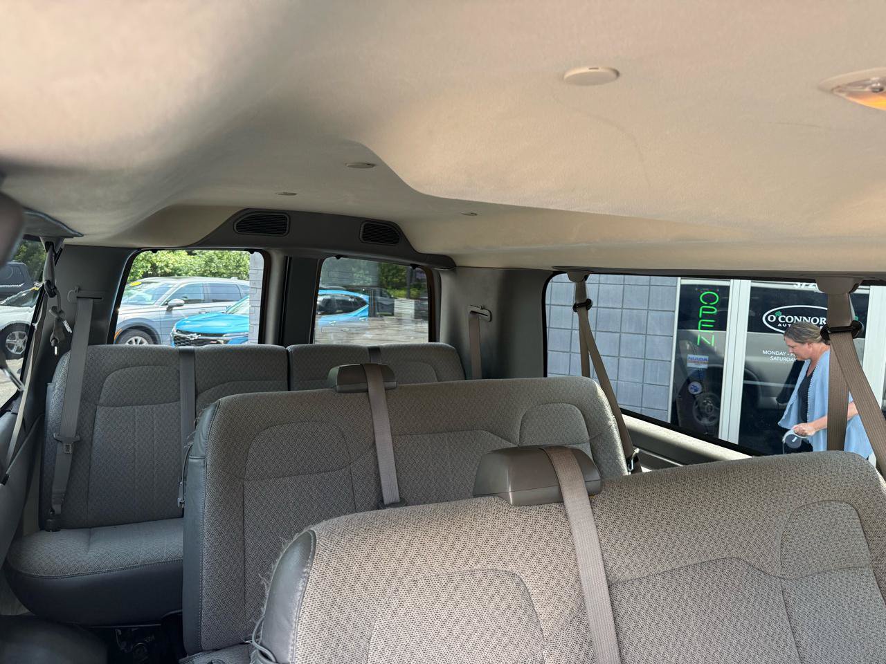 Used 2018 GMC Savana 3500 LS RWD image 13