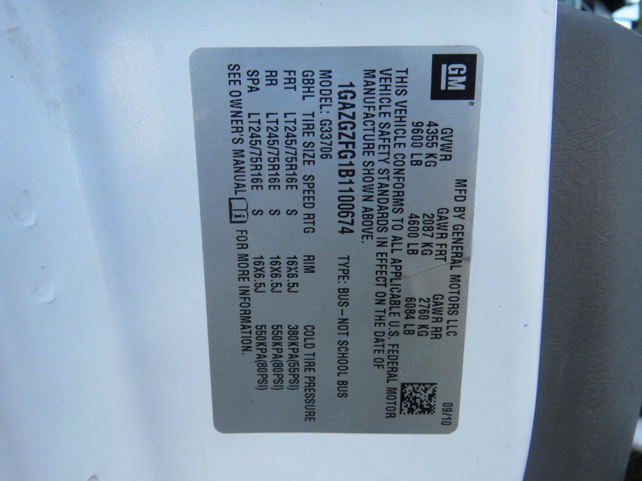 Used 2011 Chevrolet Express 3500 LS RWD image 33