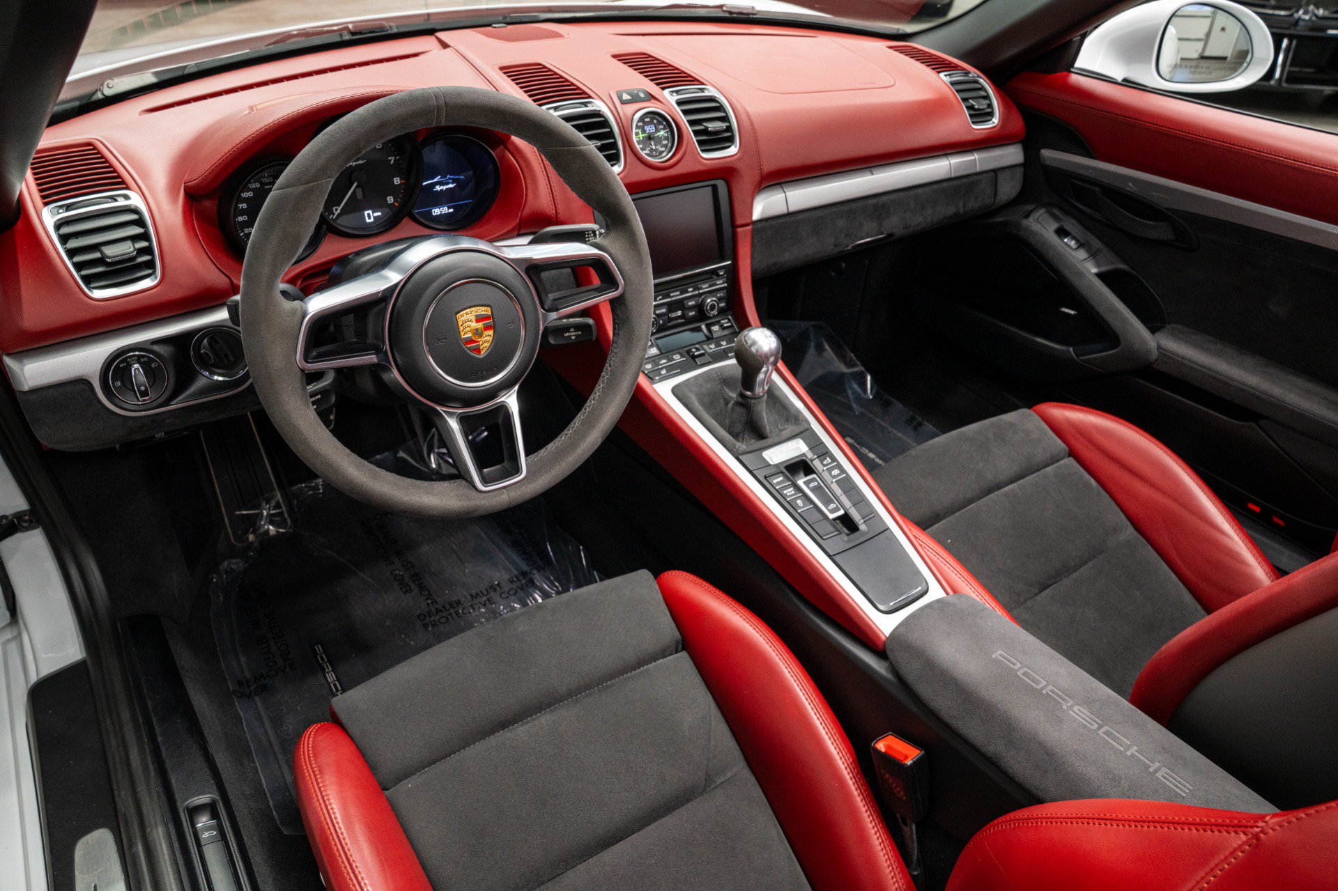 Used 2016 Porsche Boxster Spyder RWD image 13