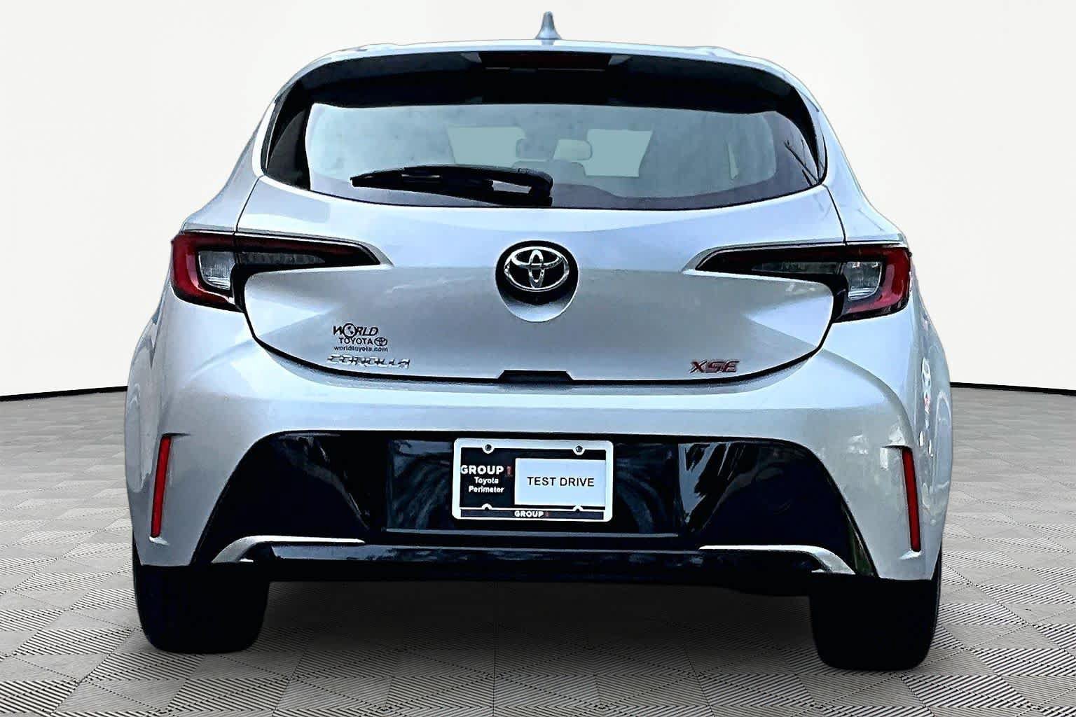 Used 2023 Toyota Corolla XSE FWD image 5
