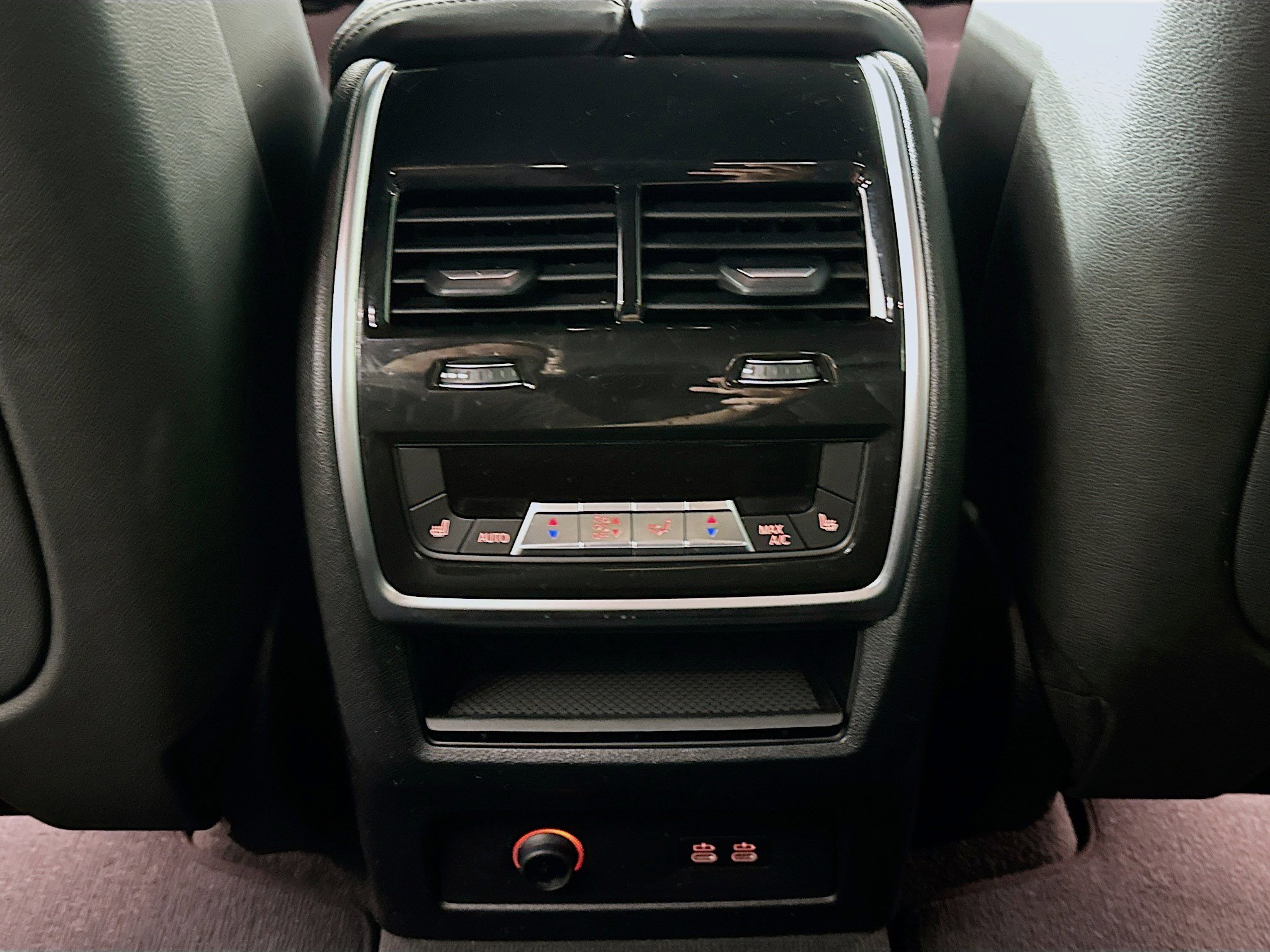 Used 2025 BMW X5 xDrive50e image 28