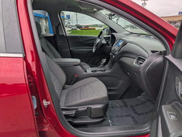 Used 2023 Chevrolet Equinox LT FWD image 3