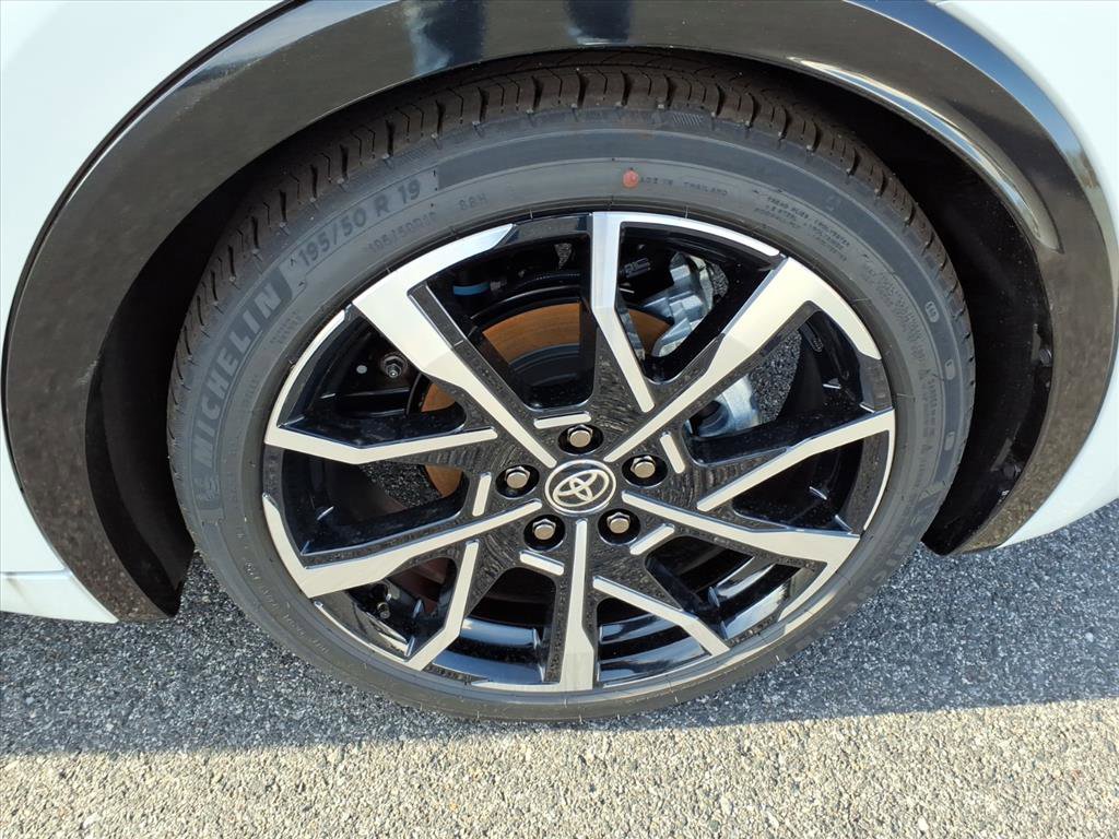 New 2026 Toyota Prius Plug-In Hybrid image 8