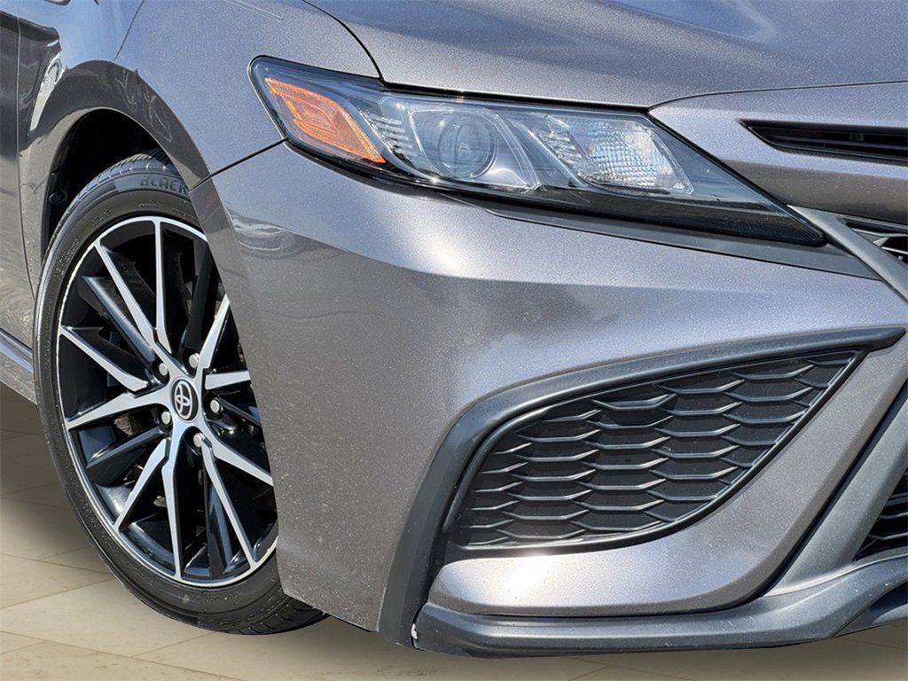 Used 2024 Toyota Camry SE image 40