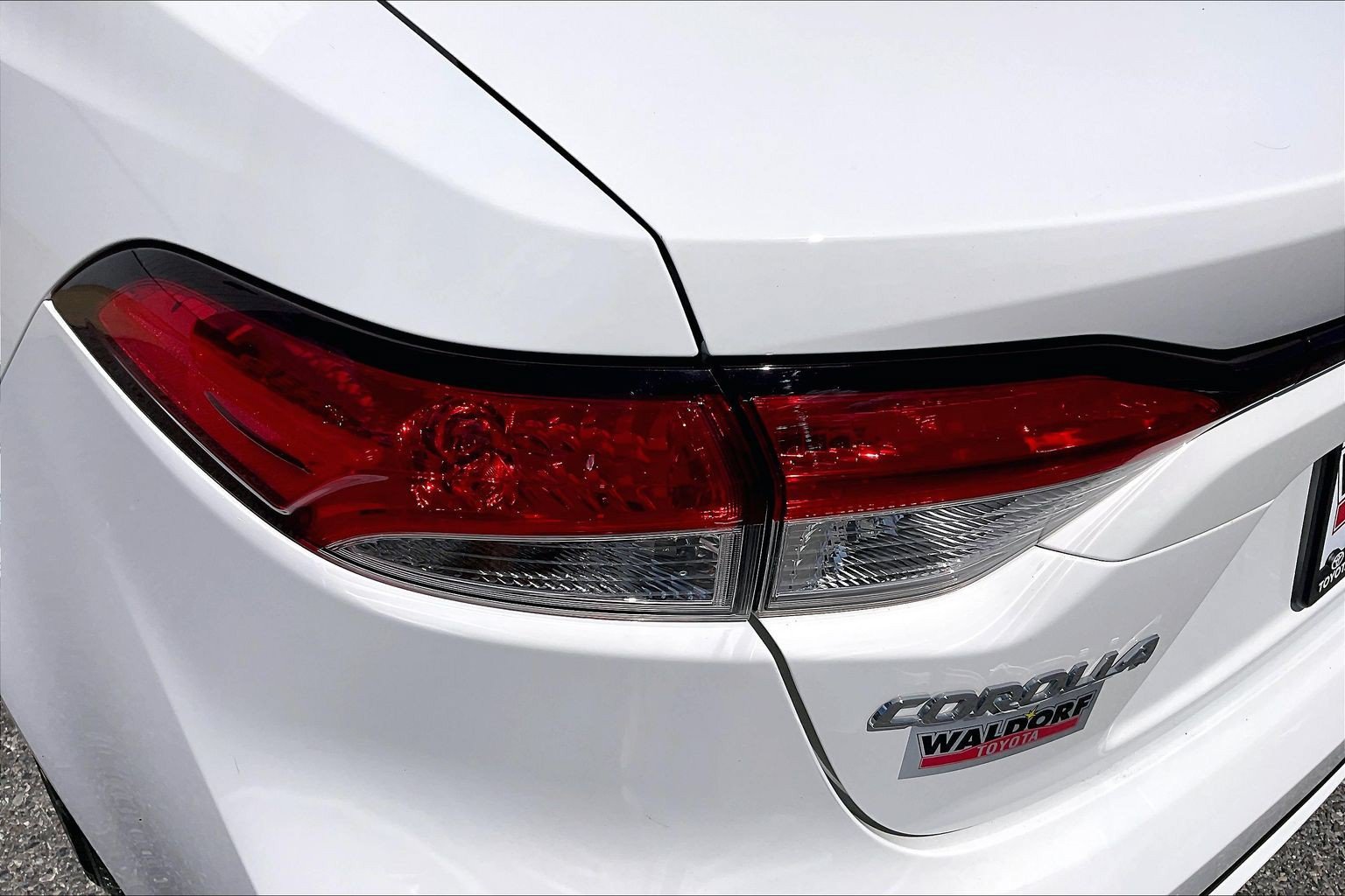 Used 2022 Toyota Corolla LE FWD image 32