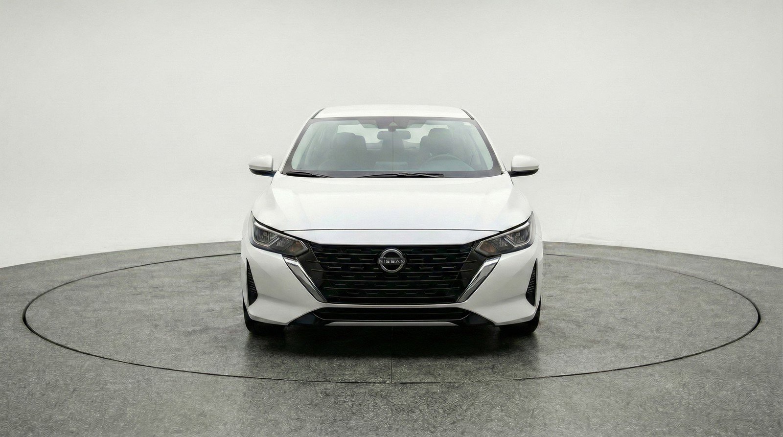 Used 2025 Nissan Sentra S image 2