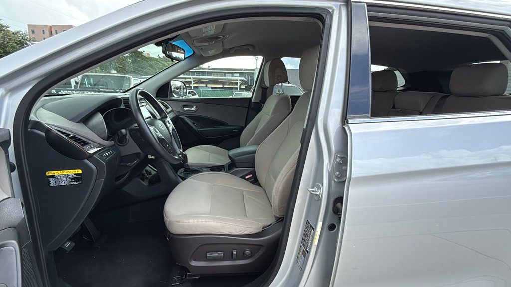 Used 2017 Hyundai Santa Fe SE FWD image 22