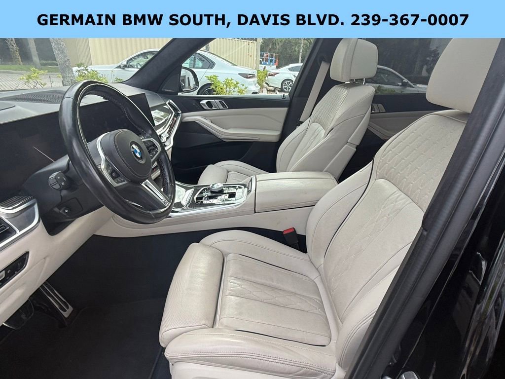 Used 2023 BMW X7 M60i image 16