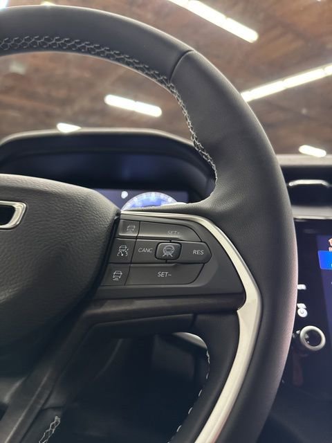 New 2026 Jeep Grand Cherokee Altitude image 14