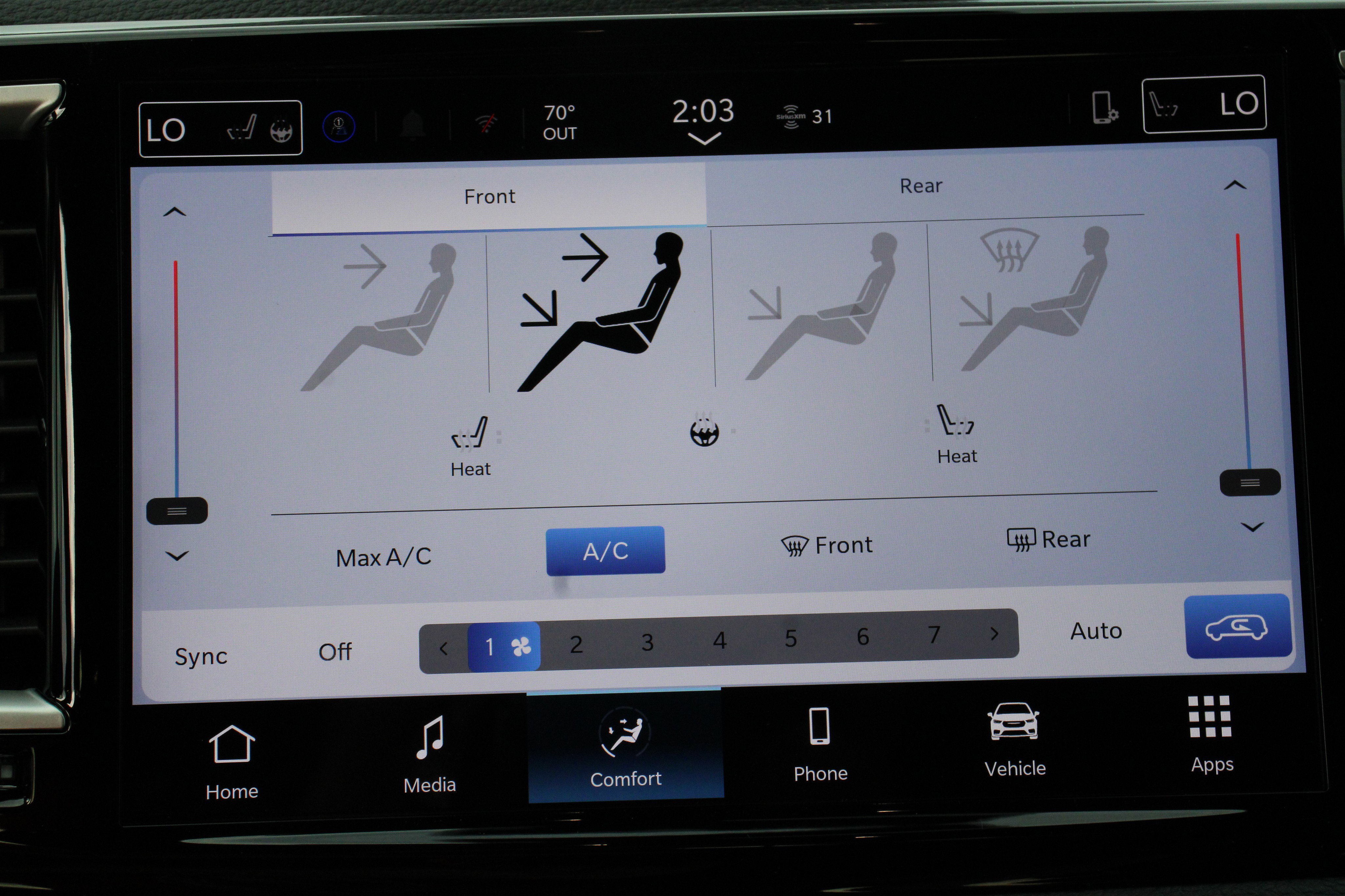 New 2026 Chrysler Pacifica Select AWD/4WD image 17