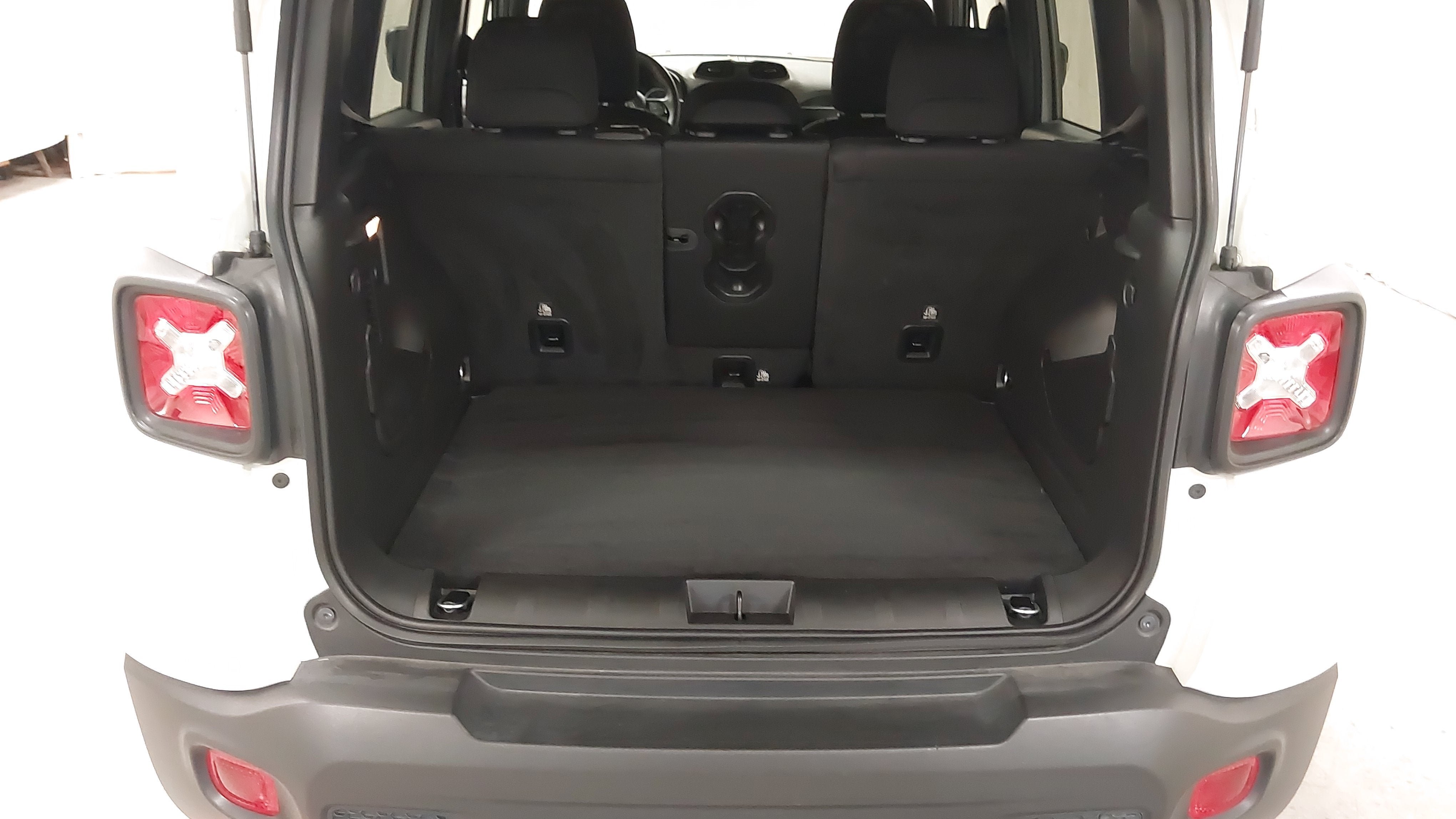 Used 2022 Jeep Renegade Altitude w/ Convenience Group AWD/4WD image 26