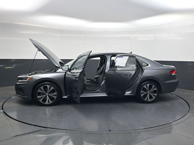 Used 2021 Volkswagen Passat 2.0T SE image 34