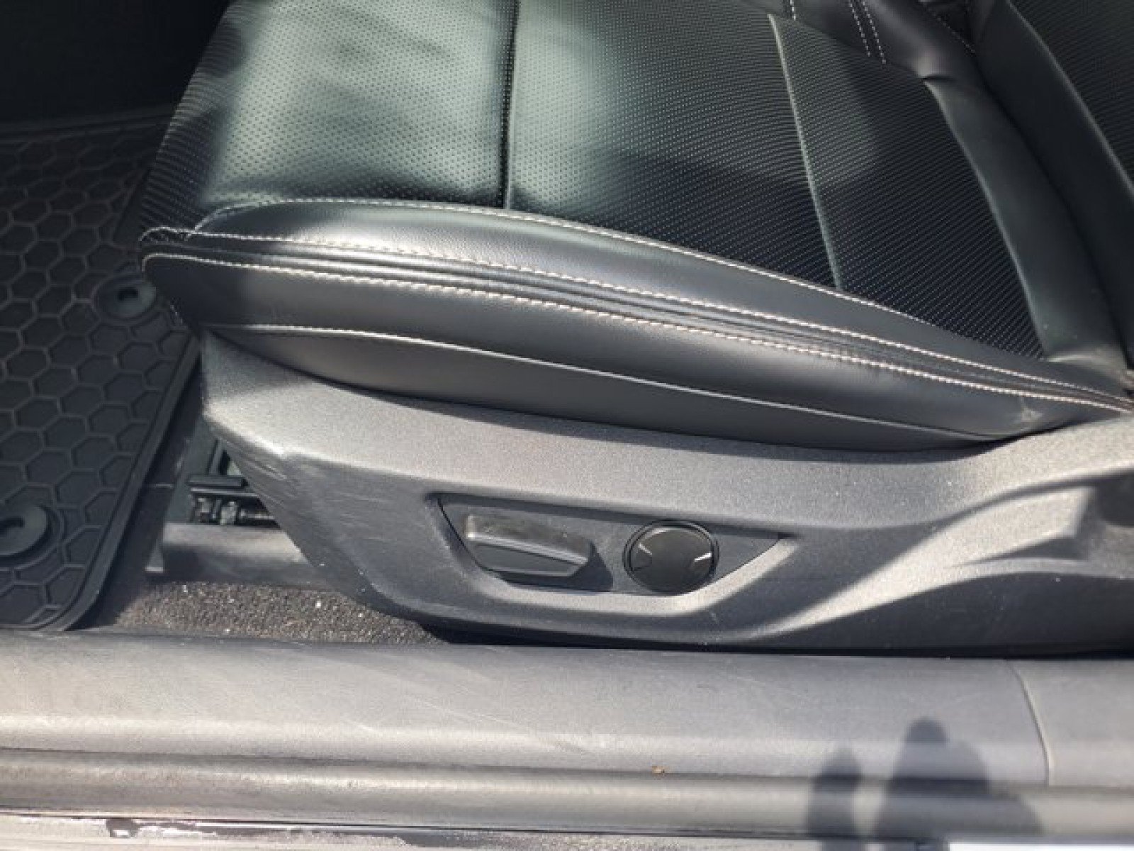 Used 2024 Ford Mustang Premium RWD image 12
