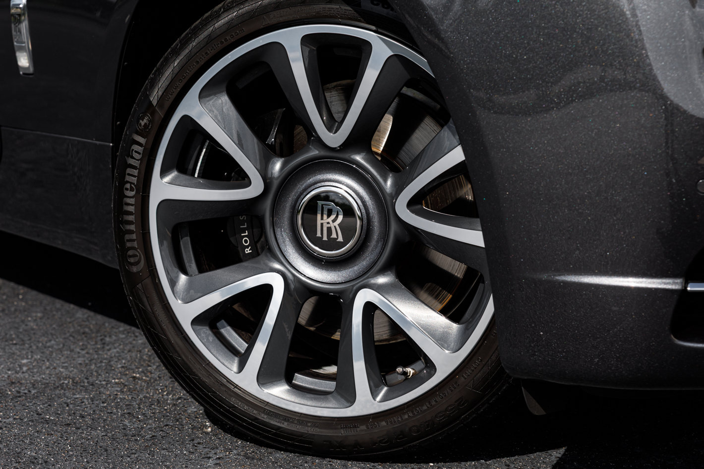 Certified 2019 Rolls-Royce Wraith RWD image 26