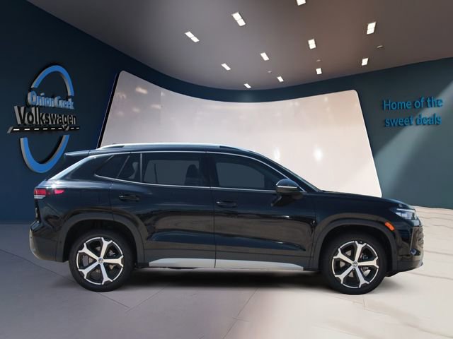 Certified 2025 Volkswagen Tiguan SE image 4