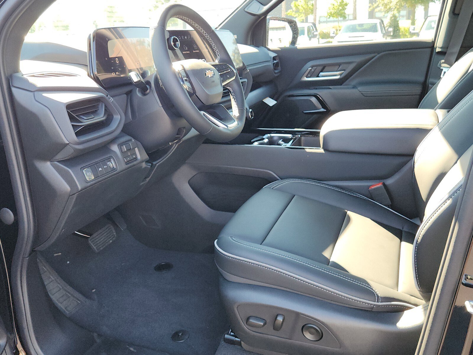 New 2026 Chevrolet Silverado EV LT image 4