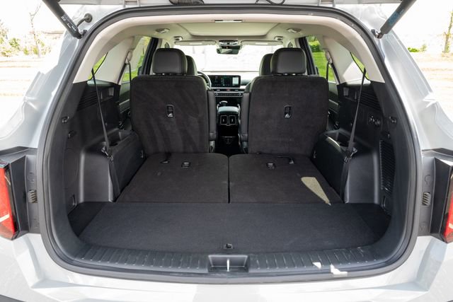 Certified 2025 Kia Sorento SX image 33