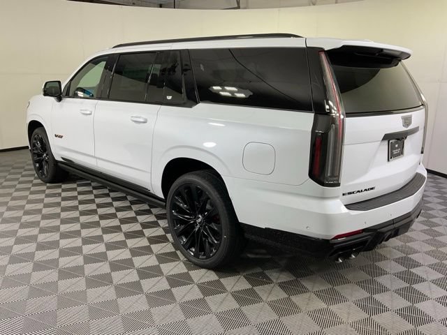 New 2026 Cadillac Escalade ESV V w/ LPO, ONYX Package AWD/4WD image 4