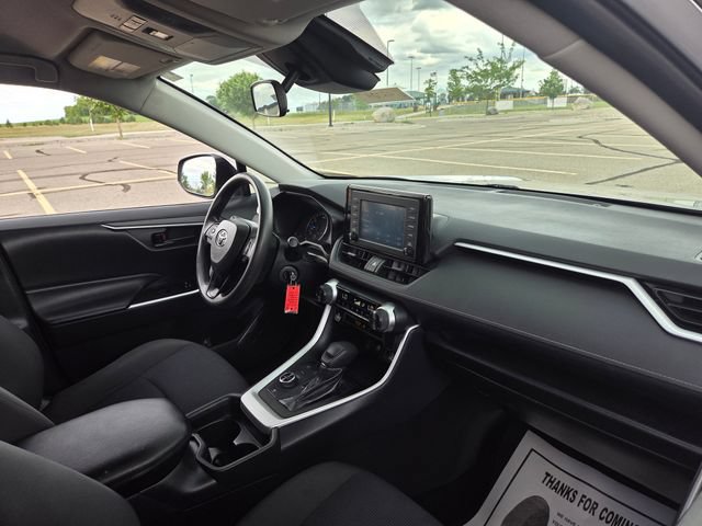 Used 2019 Toyota RAV4 LE w/ Carpet Mat Package AWD/4WD image 33