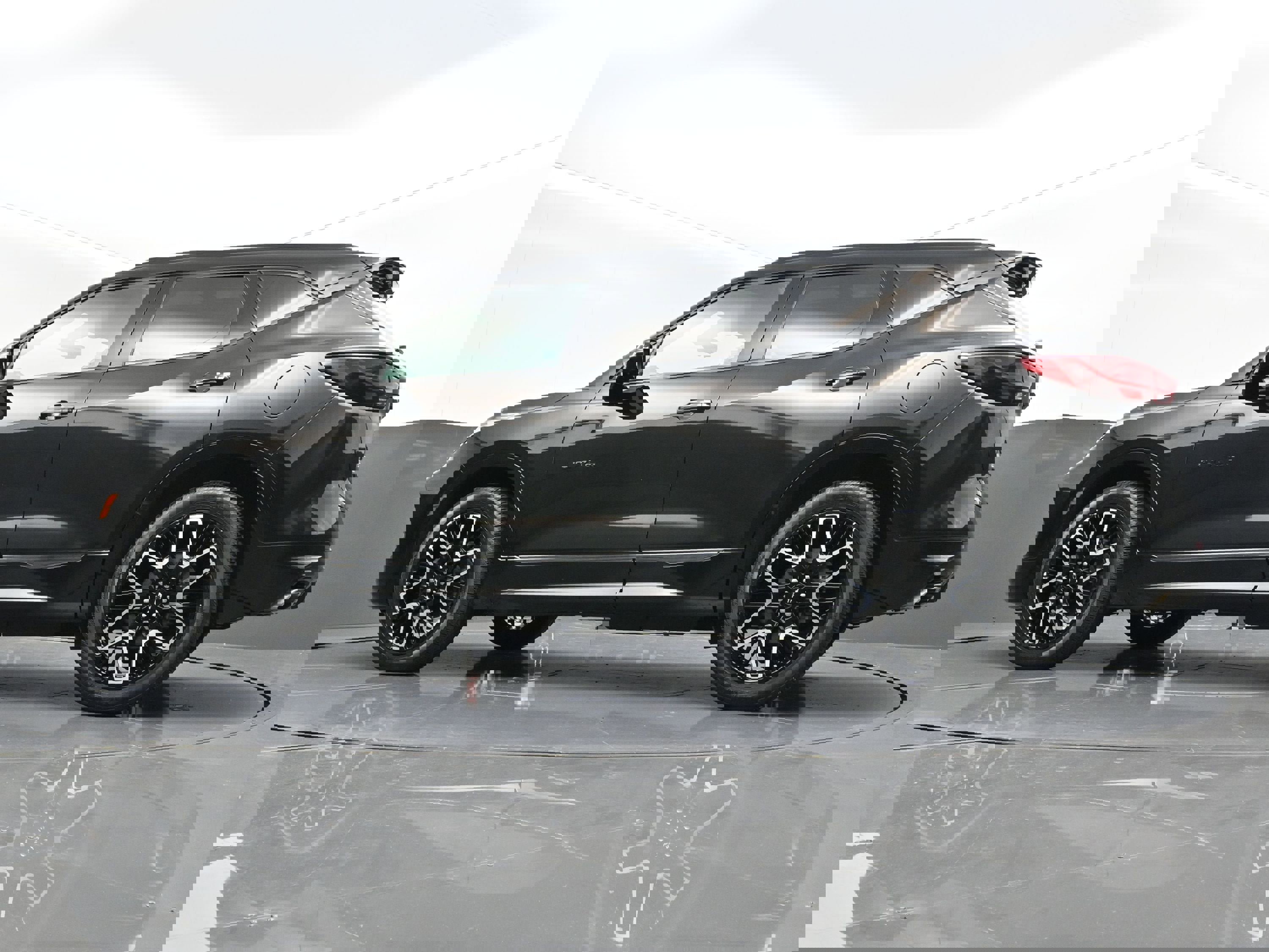 Certified 2023 Chevrolet Blazer RS w/ Driver Confidence II Package image 45