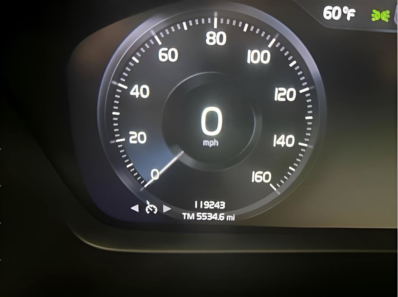 Used 2022 Volvo XC40 T5 Momentum AWD/4WD image 17