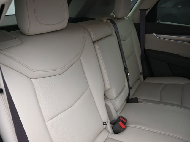 Used 2018 Cadillac XT5 Luxury w/ Driver Awareness Package image 34
